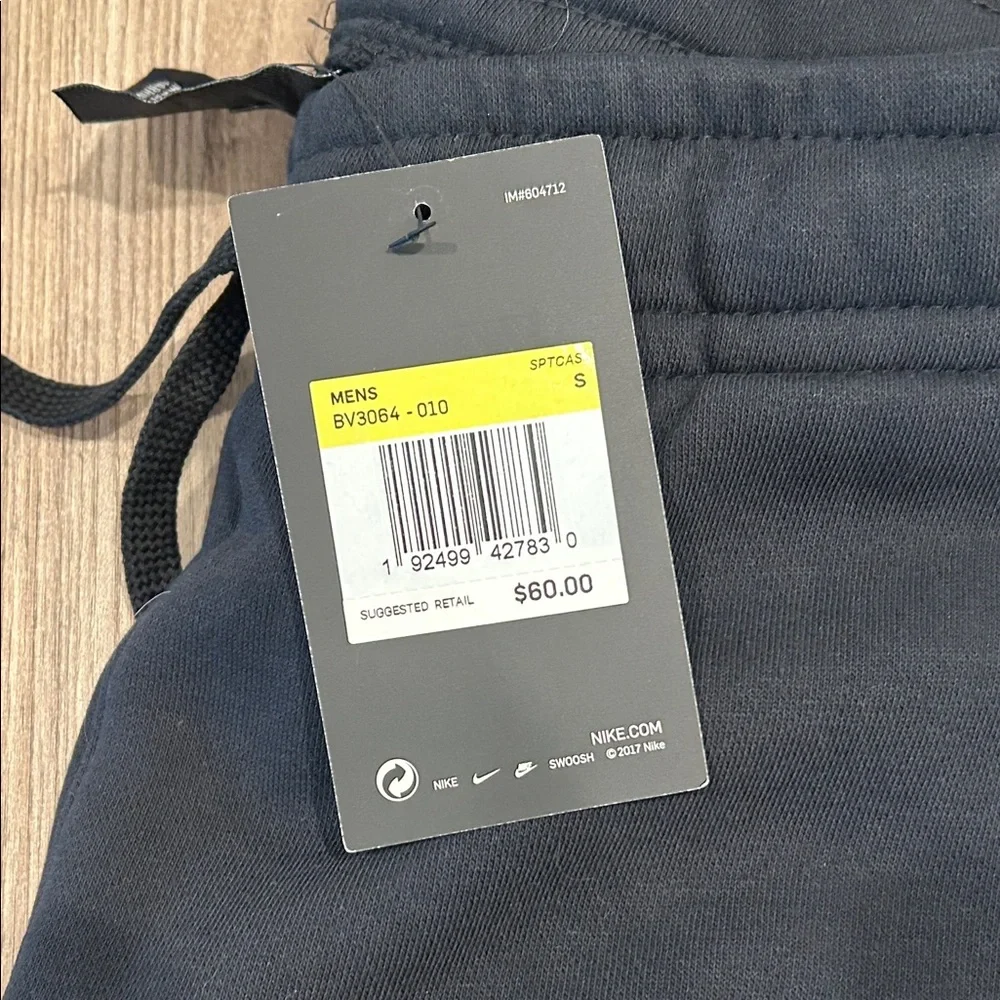 NIKE bundle - Picture 7 of 7